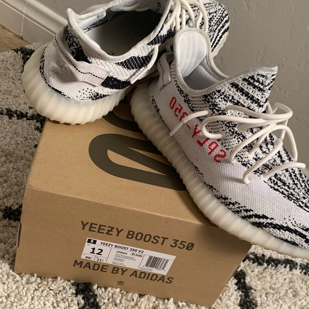 Yeezy - Picture 4 of 9